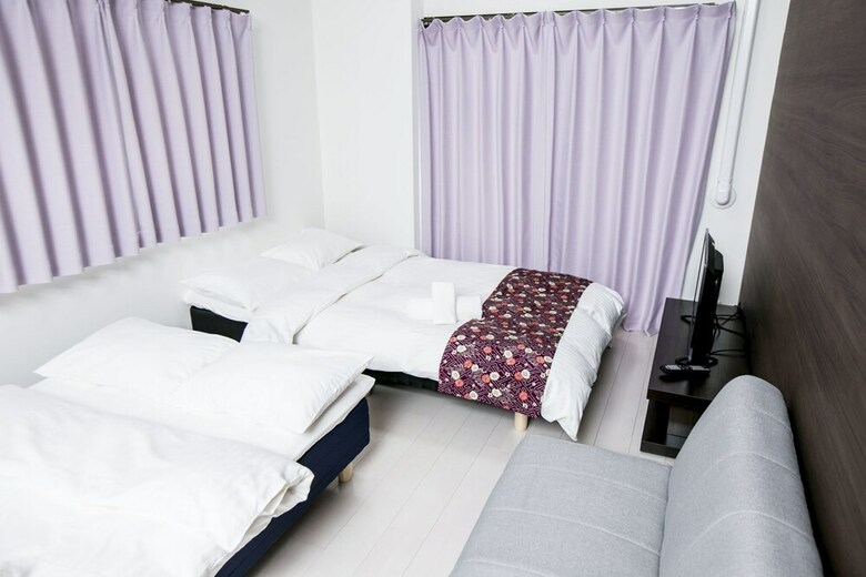 Apartamentos Hiroshima Crane Peace Tower