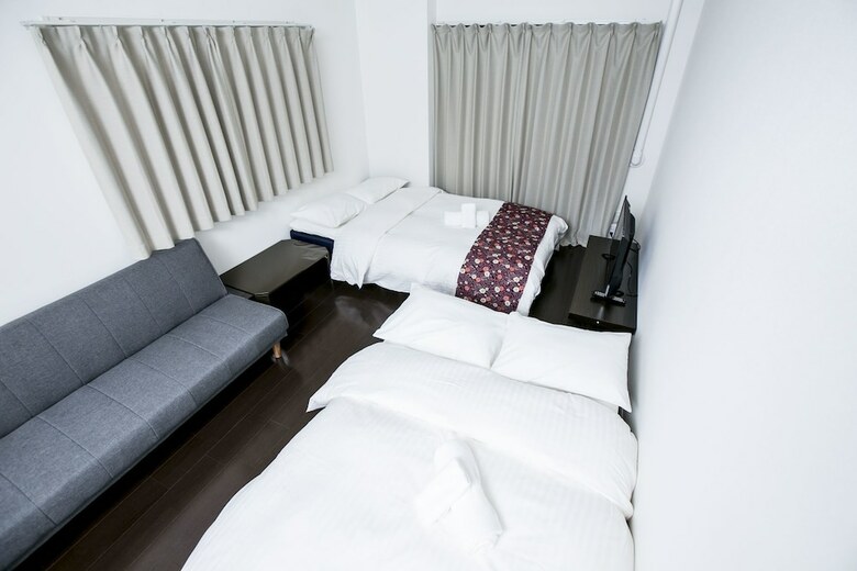 Apartamentos Hiroshima Crane Peace Tower