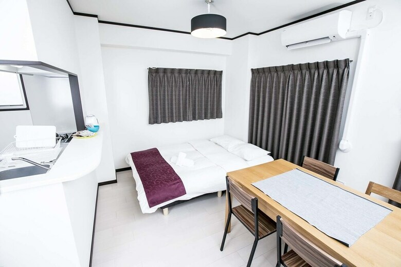 Apartamentos Hiroshima Crane Peace Tower