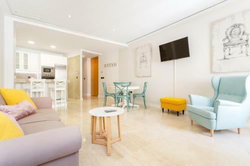 Apartamentos El Sabio Y El Juglar