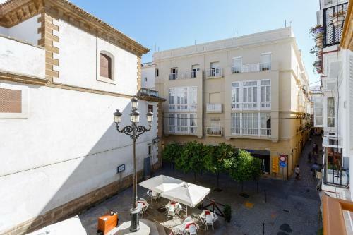 Apartamentos El Sabio Y El Juglar