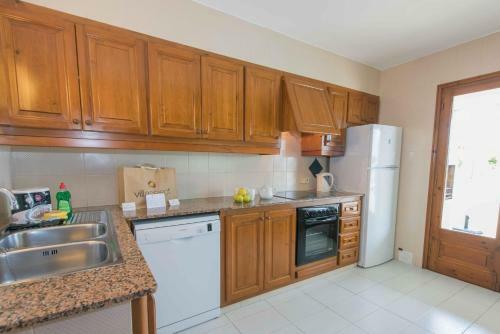 Cala Galdana Villa Sleeps 8 Pool Wifi