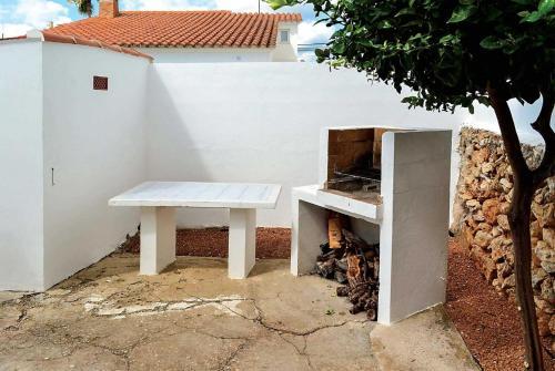 Cala En Porter Villa Sleeps 4 Wifi