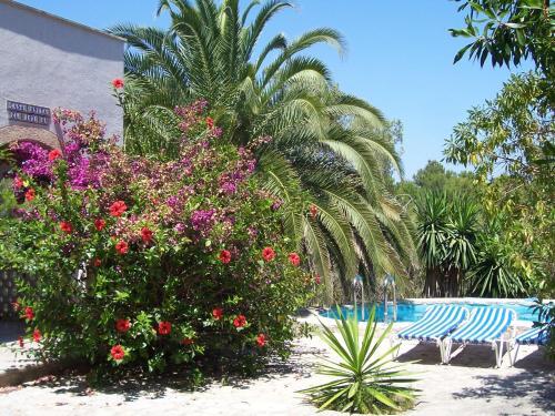 Villa With Pool And Air Conditioning