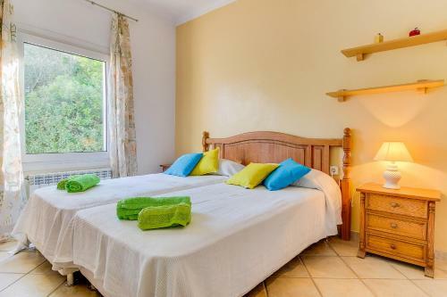 Villa With Pool And Air Conditioning