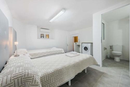 Cala San Vicente Villa Sleeps 10 Pool Air Con Wifi