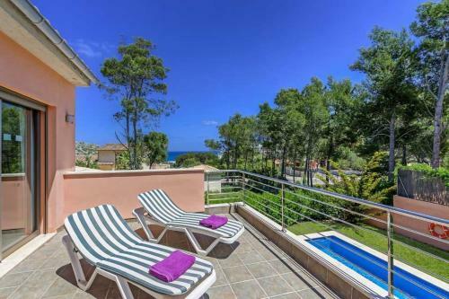 Cala San Vicente Villa Sleeps 10 Pool Air Con Wifi