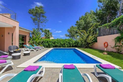 Cala San Vicente Villa Sleeps 10 Pool Air Con Wifi