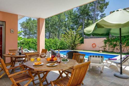 Cala San Vicente Villa Sleeps 10 Pool Air Con Wifi
