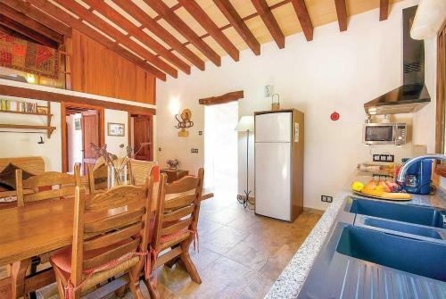 Cala San Vicente Villa Sleeps 4 Air Con Wifi