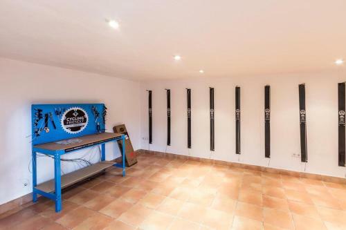 Cala San Vicente Villa Sleeps 4 Pool