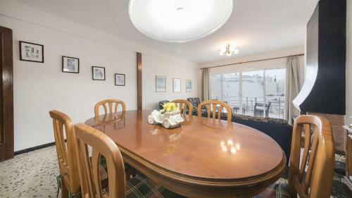 R28 Apartamento Montserrat 11-3