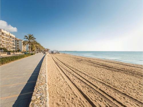 Three-bedroom Holiday Home In Calafell