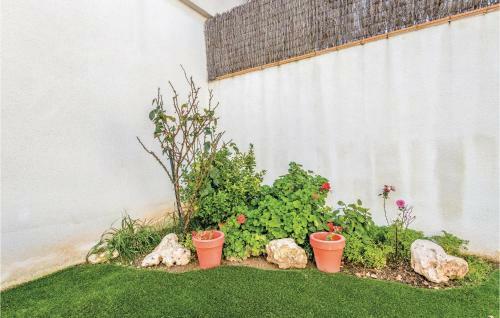 Three-bedroom Holiday Home In Calafell
