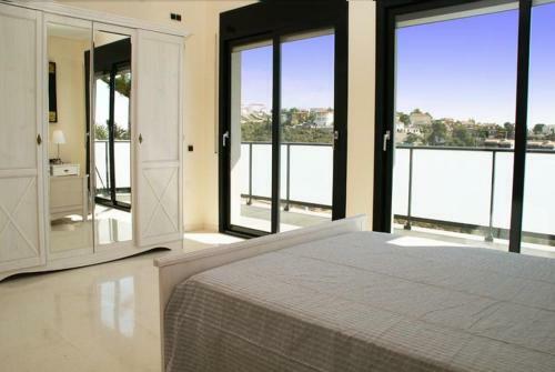 Villa Casa En Calafell Con Piscina Privada!!