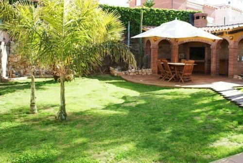 Calafell Villa Sleeps 8 Pool Wifi