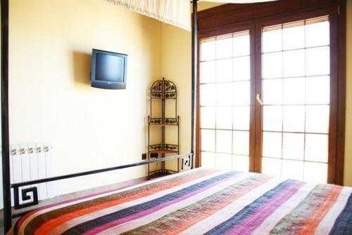 Calafell Villa Sleeps 8 Pool Wifi