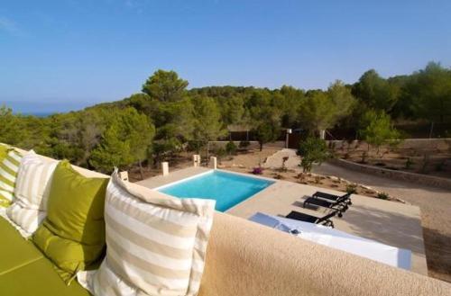 Cala Tarida Villa Sleeps 8 Pool Air Con Wifi