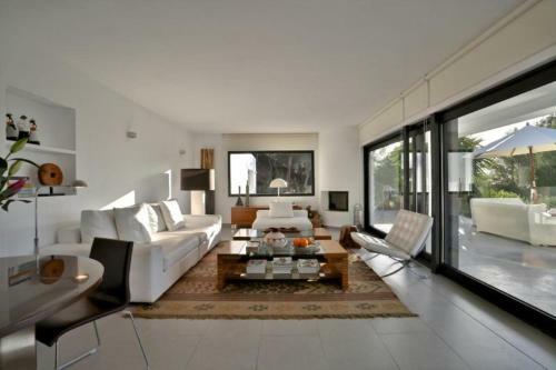 Cala Tarida Villa Sleeps 8 Pool Wifi