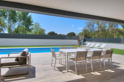 Modern Villa Olivera With Private Pool