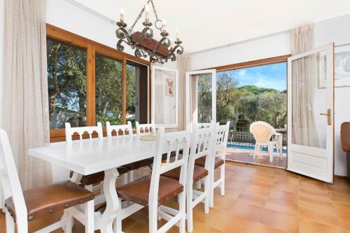 Calella De Palafrugell Apartment Sleeps 6 T223570