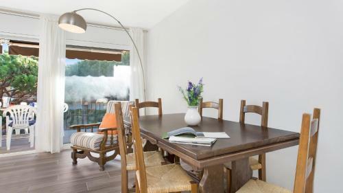Calella De Palafrugell Apartment Sleeps 4 T223618