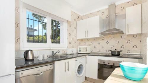 Calella De Palafrugell Apartment Sleeps 6 T223659