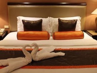 Hotel Makati Palace (deluxe)