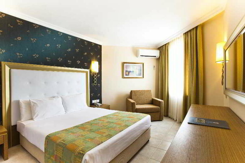 Hotel Iz Flower Side Beach