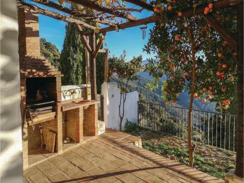 Three-bedroom Holiday Home In Algatocin