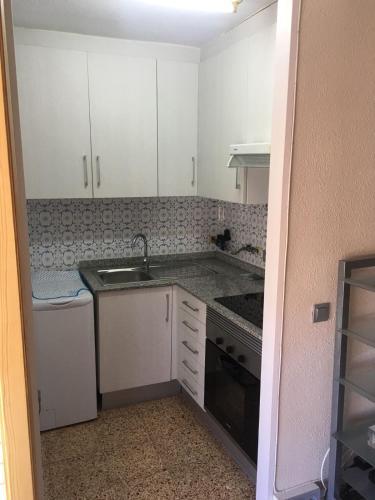 Luminoso Apartamento A 450 Metros De La Playa
