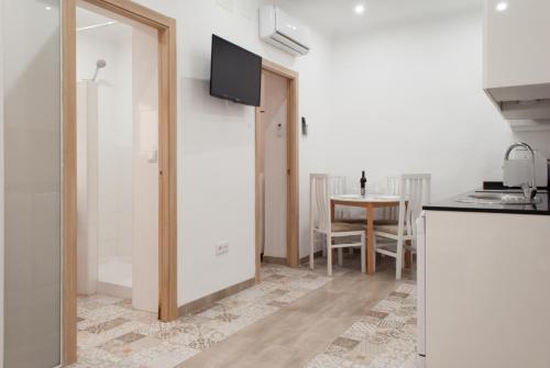 Bonito Apartamento En El Centro Junto A Estaci�n-luceros 2