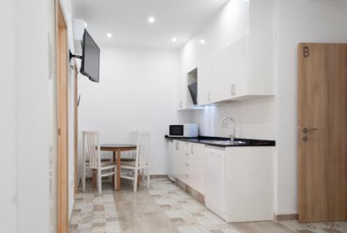 Bonito Apartamento En El Centro Junto A Estaci�n-luceros 2