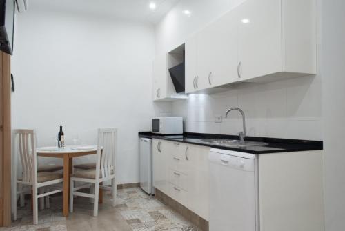 Bonito Apartamento En El Centro Junto A Estaci�n-luceros 2