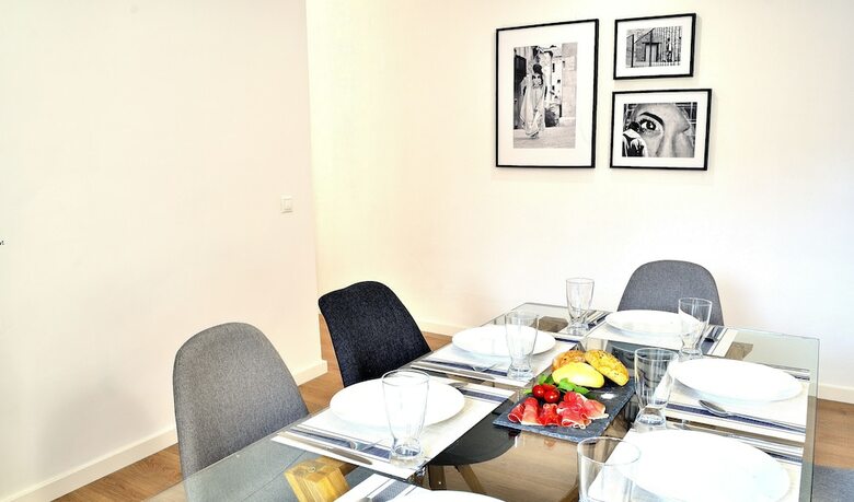 Abal Apartments - Teatro