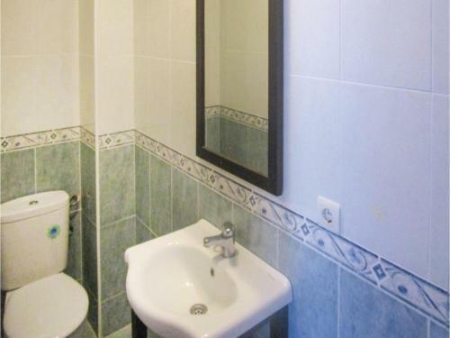 Five-bedroom Holiday Home In Almunecar