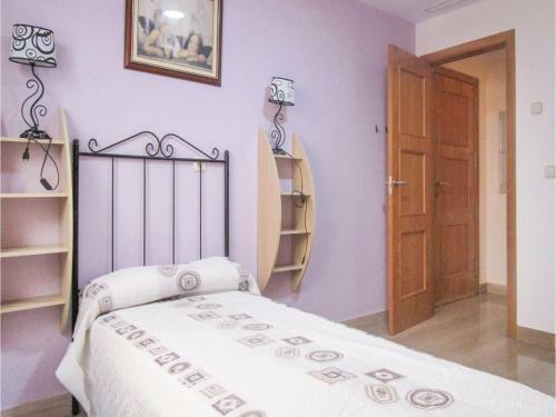 Five-bedroom Holiday Home In Almunecar