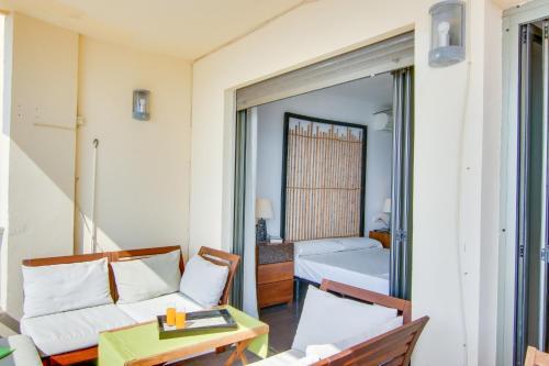 Blossom Apartment @girasol