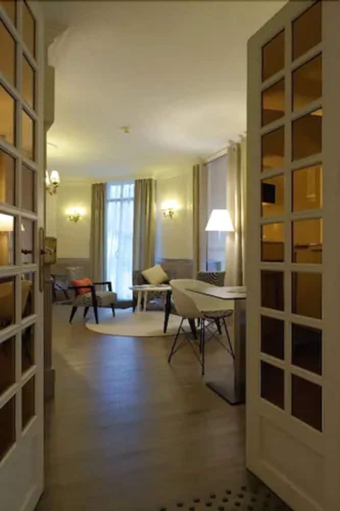 Hotel De Sevigne