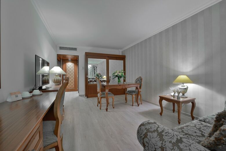 Hotel Kapetanios Odyssia