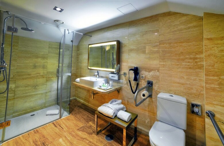 Hotel NH Collection Madrid Palacio De Tepa