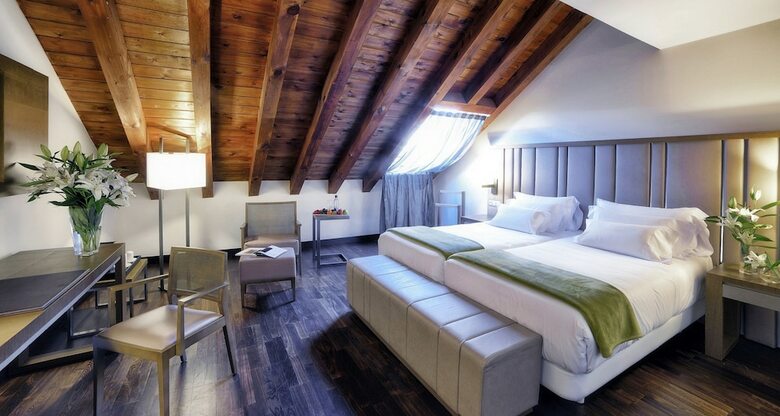 Hotel NH Collection Madrid Palacio De Tepa