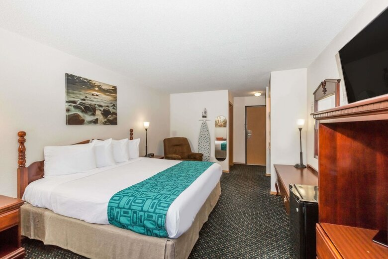 Hotel Howard Johnson Express Inn - Wichita