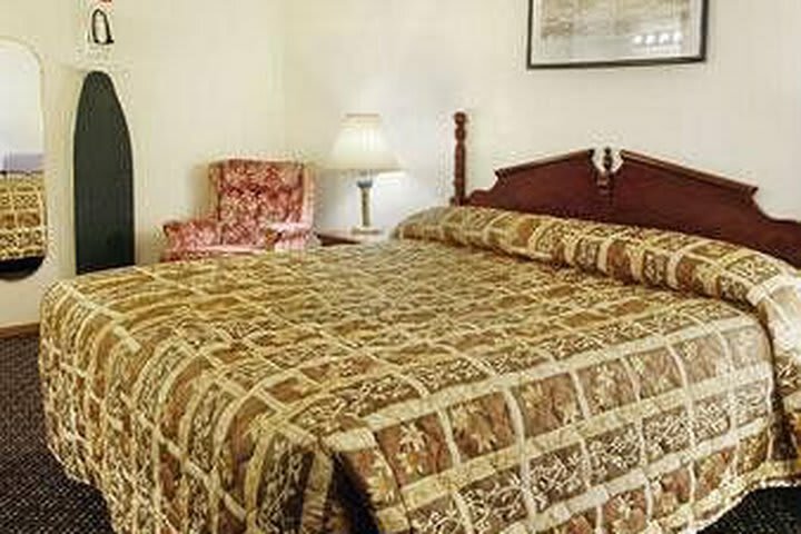 Hotel Howard Johnson Express Inn - Wichita