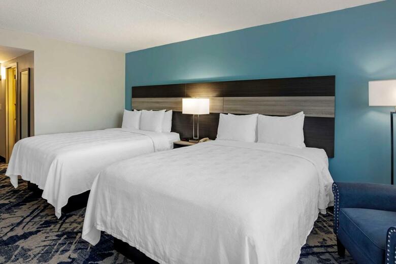 Days Hotel Conference Center East Brunswick
