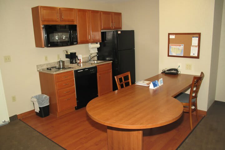 Hotel Candlewood Suites
