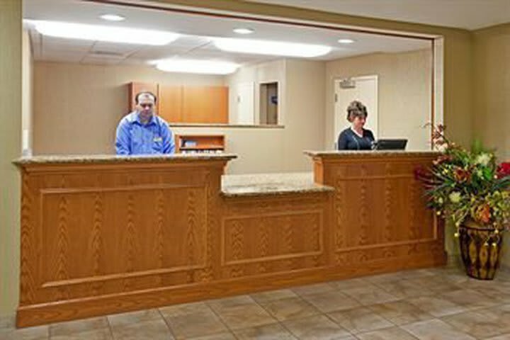 Hotel Candlewood Suites