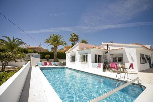 Altea Villa Sleeps 8 Pool Air Con Wifi