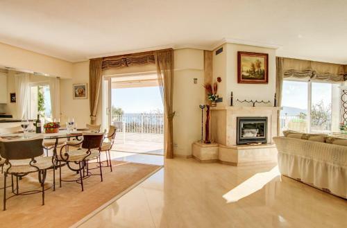 Villa Loto