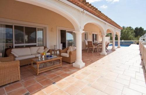 Altea Villa Sleeps 6 Pool Air Con Wifi